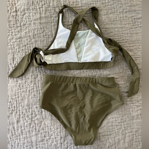 Olive green halter style bikini, worn once size small - Picture 3 of 5